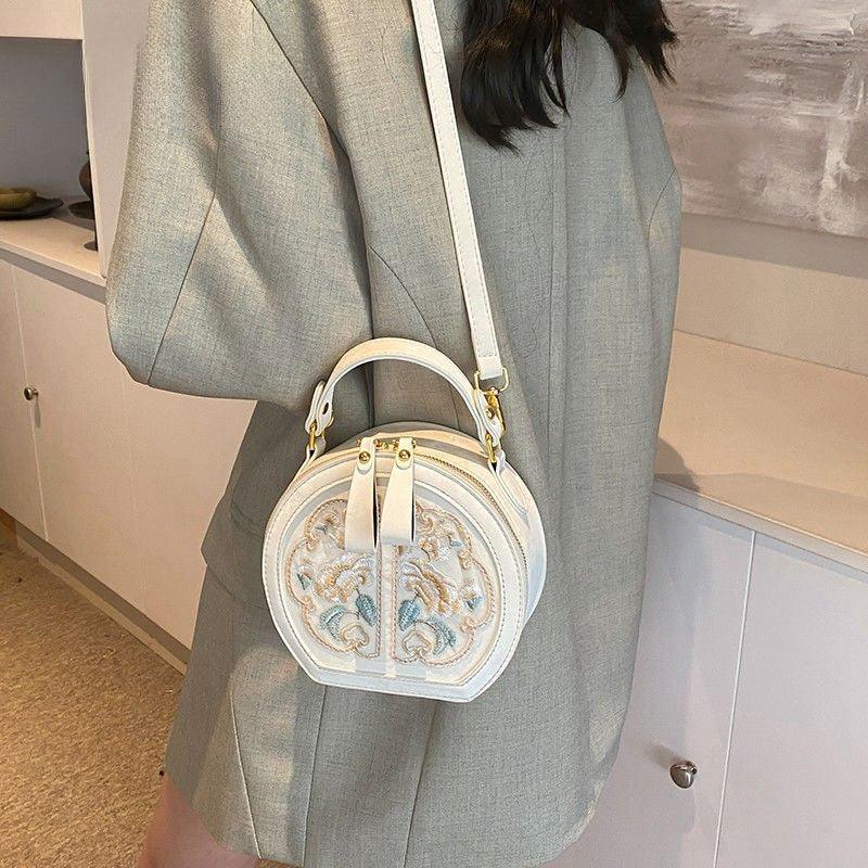 3de9001c-fcba-42e6-bcdd-e2493311c4d0