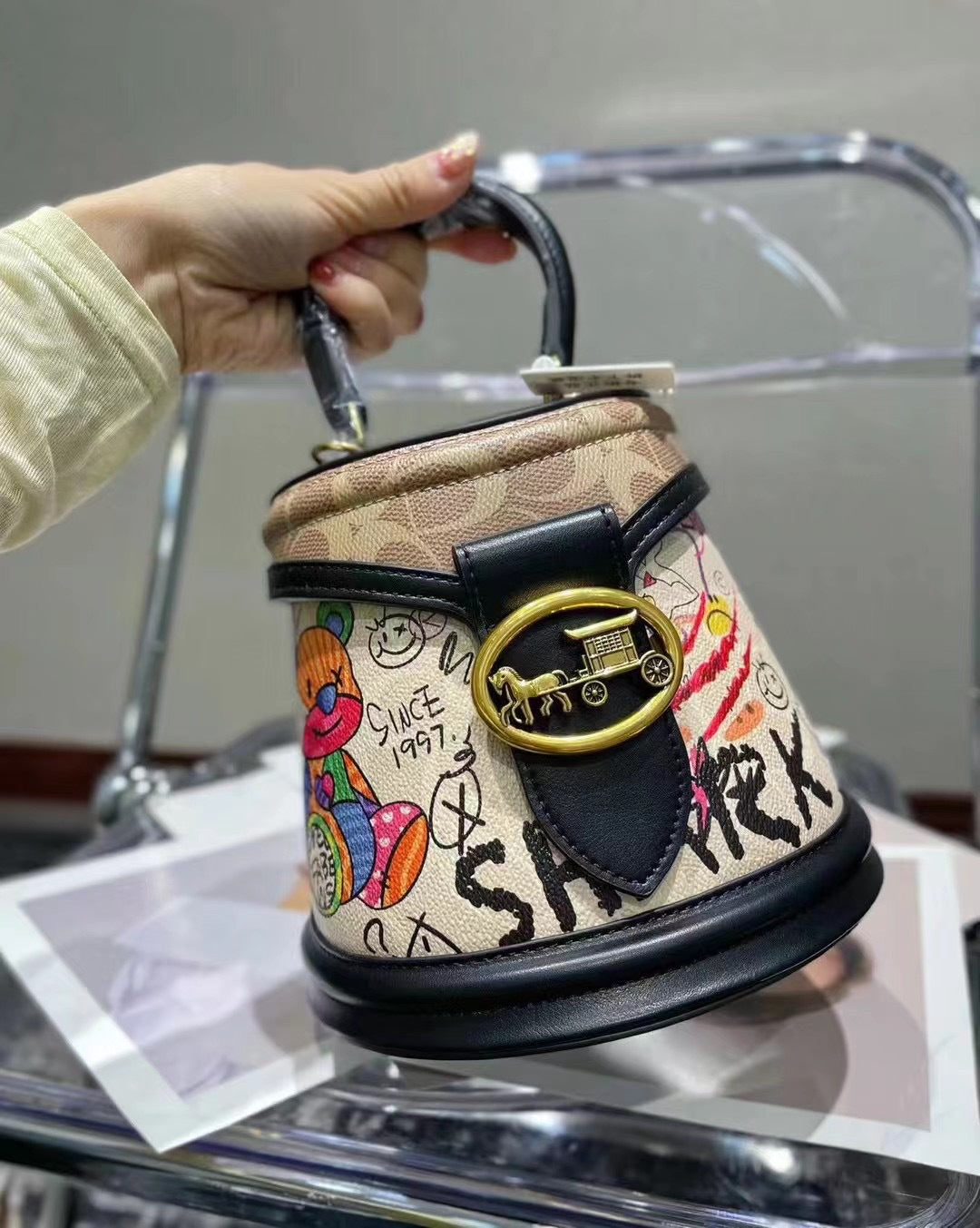 c709d2e1-709f-4f34-81f5-a6be85cbc41b